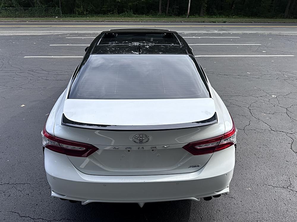 2018 Toyota Camry XSE - Photo 7