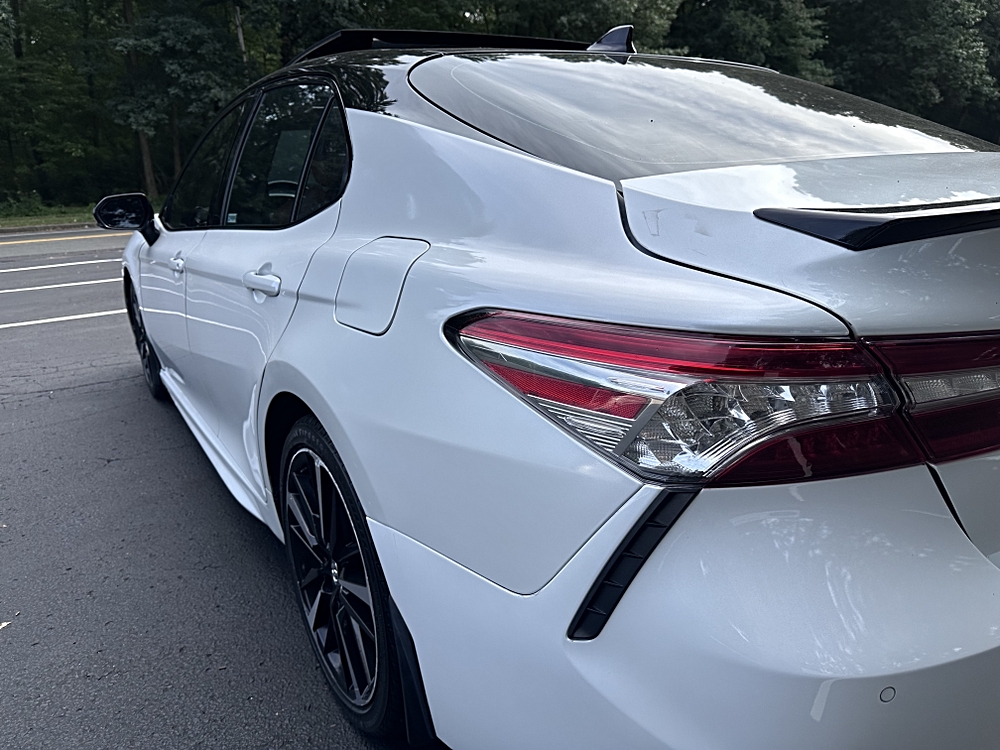 2018 Toyota Camry XSE - Photo 10