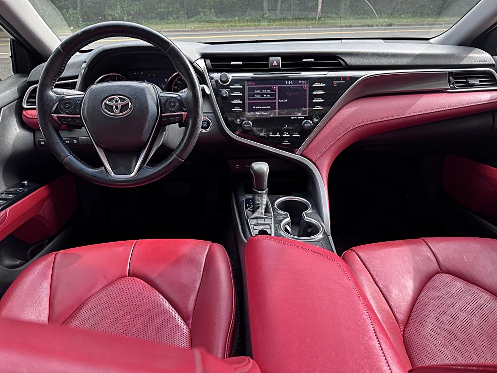 2018 Toyota Camry XSE - Photo 14