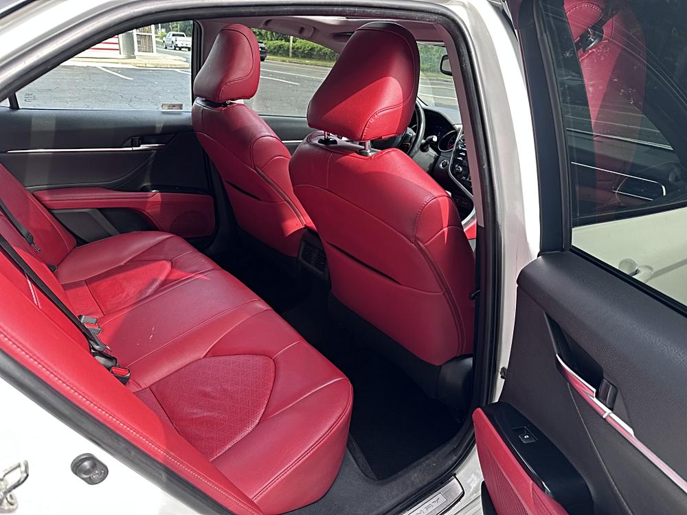2018 Toyota Camry XSE - Photo 17