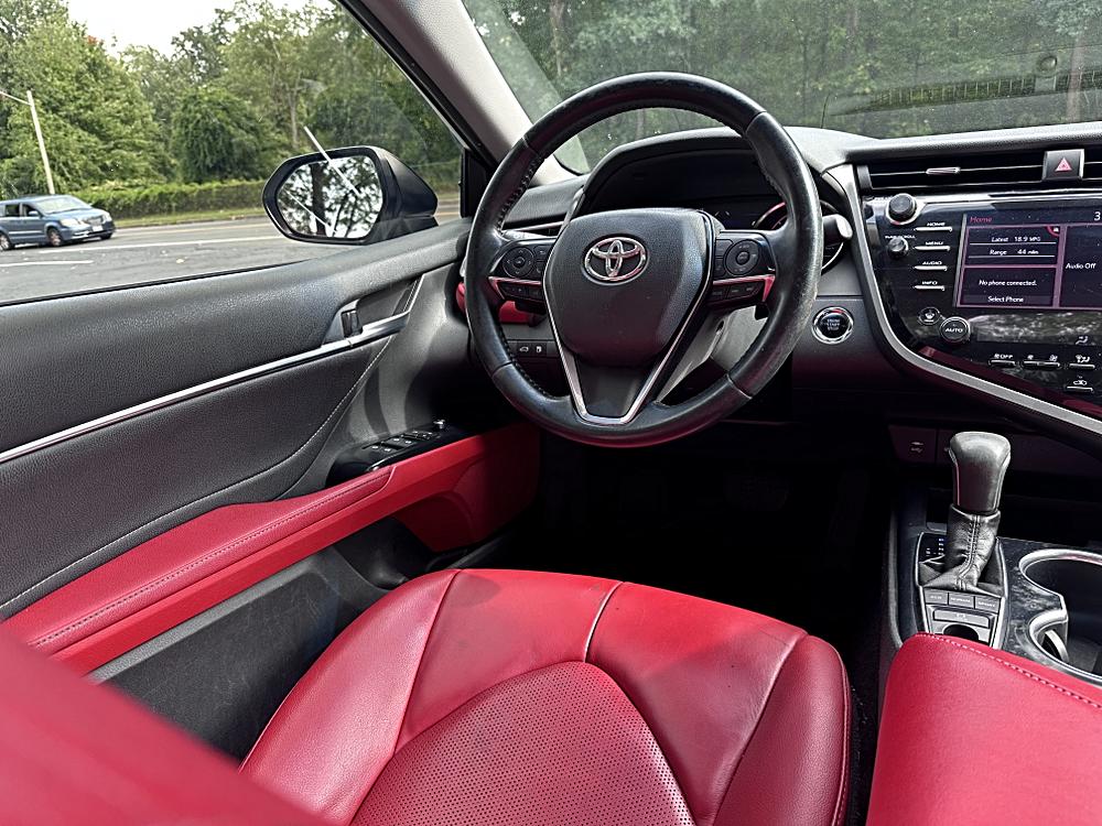 2018 Toyota Camry XSE - Photo 19