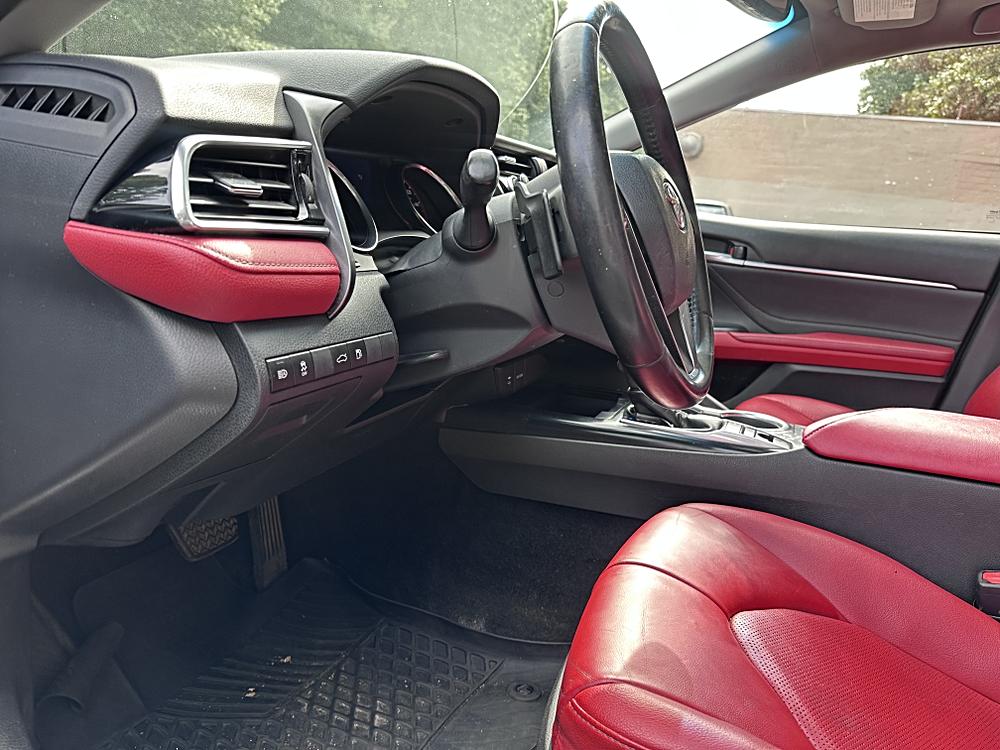2018 Toyota Camry XSE - Photo 20