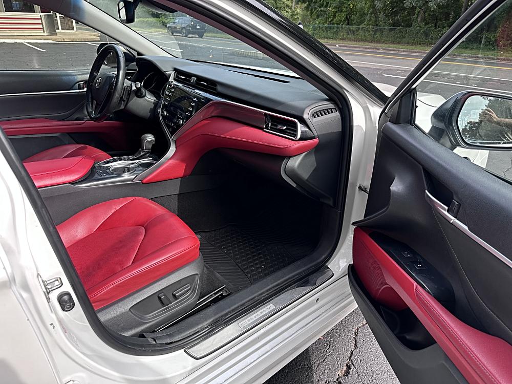 2018 Toyota Camry XSE - Photo 21
