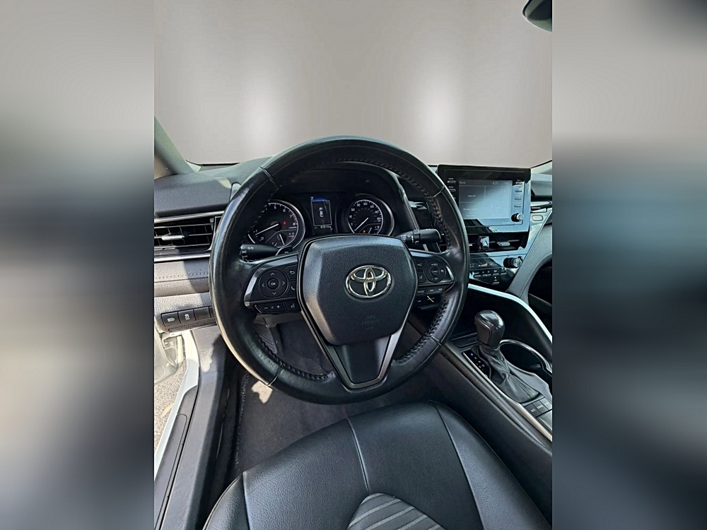 2022 Toyota Camry SE - Photo 14