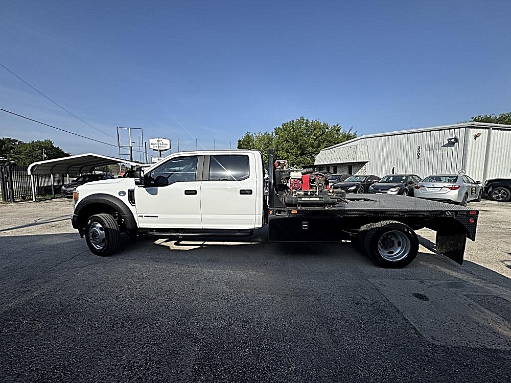 2022 Ford F-550 Super Duty Chassis Cab XL - Photo 8