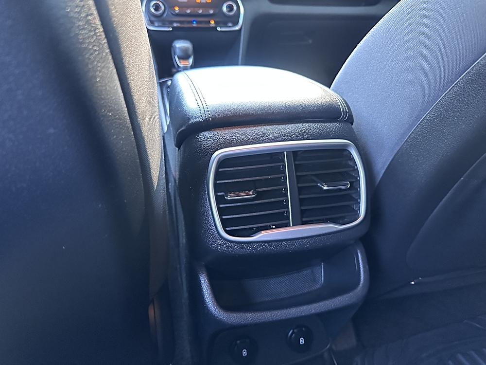 2020 Hyundai Santa Fe SE - Photo 10