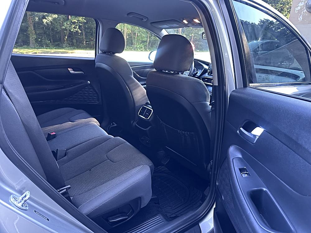 2020 Hyundai Santa Fe SE - Photo 11