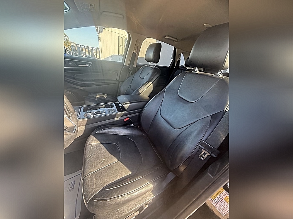 2020 Ford Edge Titanium - Photo 8