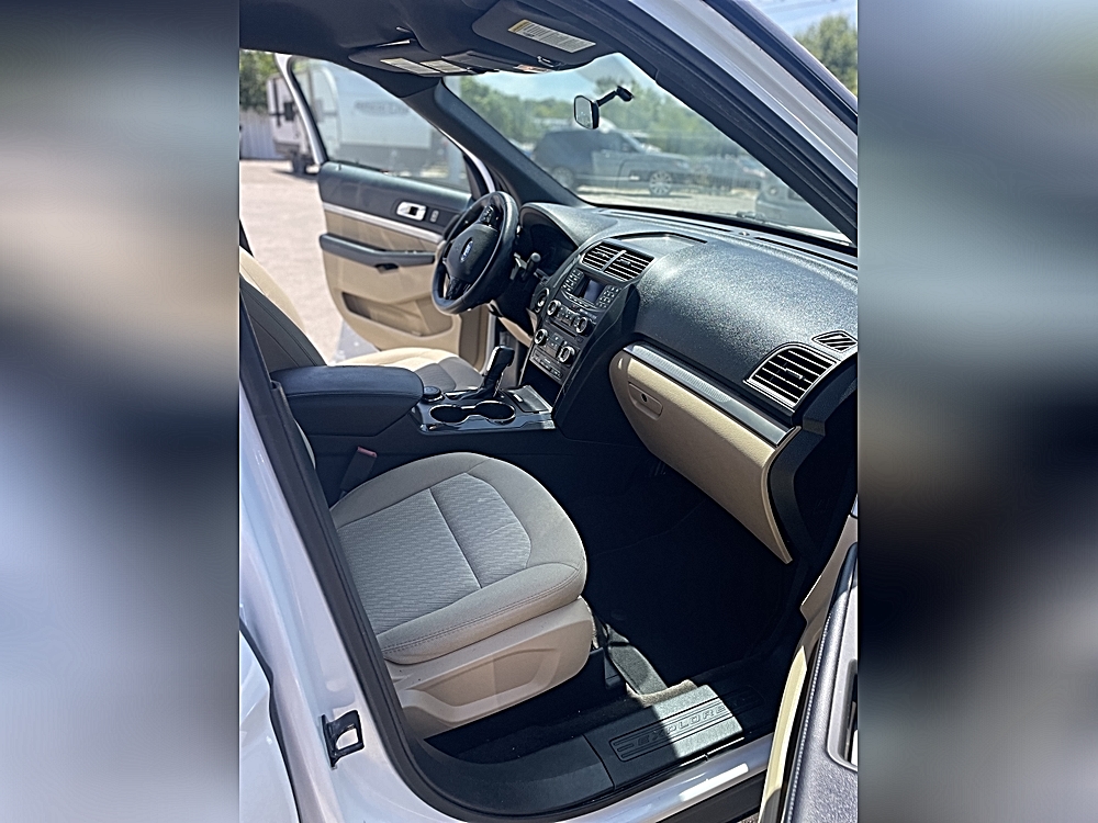 2017 Ford Explorer Base - Photo 7