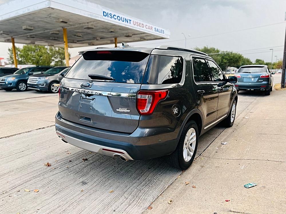 2017 Ford Explorer XLT - Photo 6