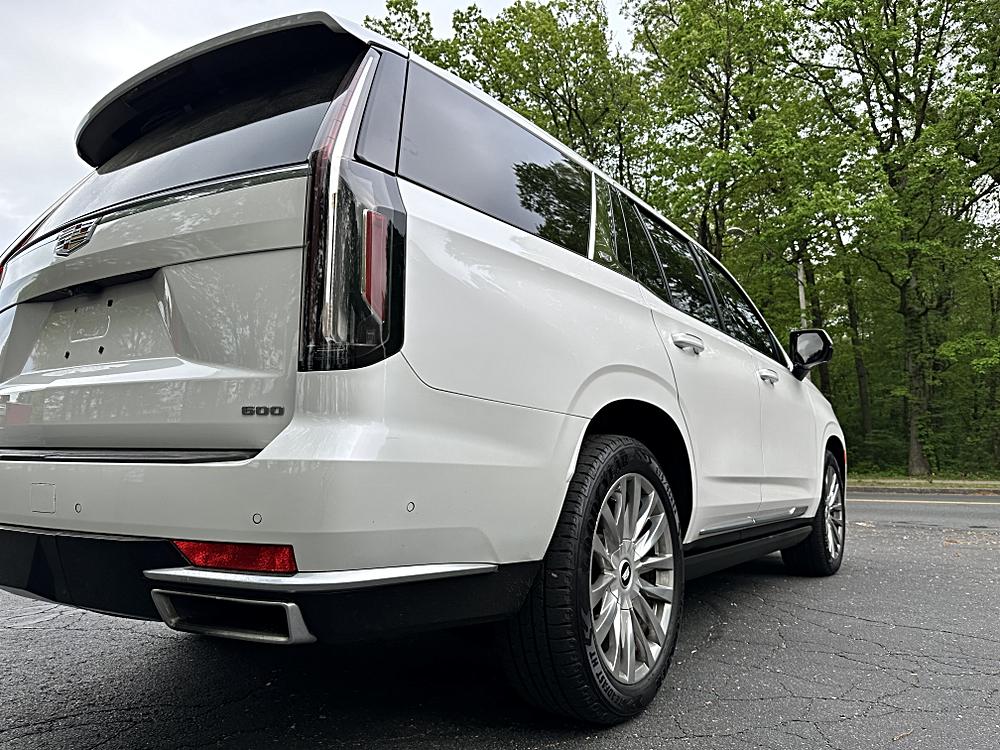 2022 Cadillac Escalade Premium Luxury - Photo 11