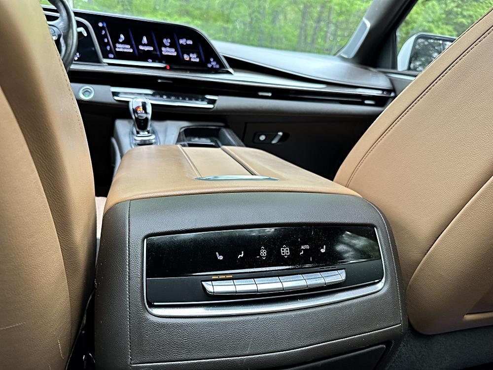 2022 Cadillac Escalade Premium Luxury - Photo 21