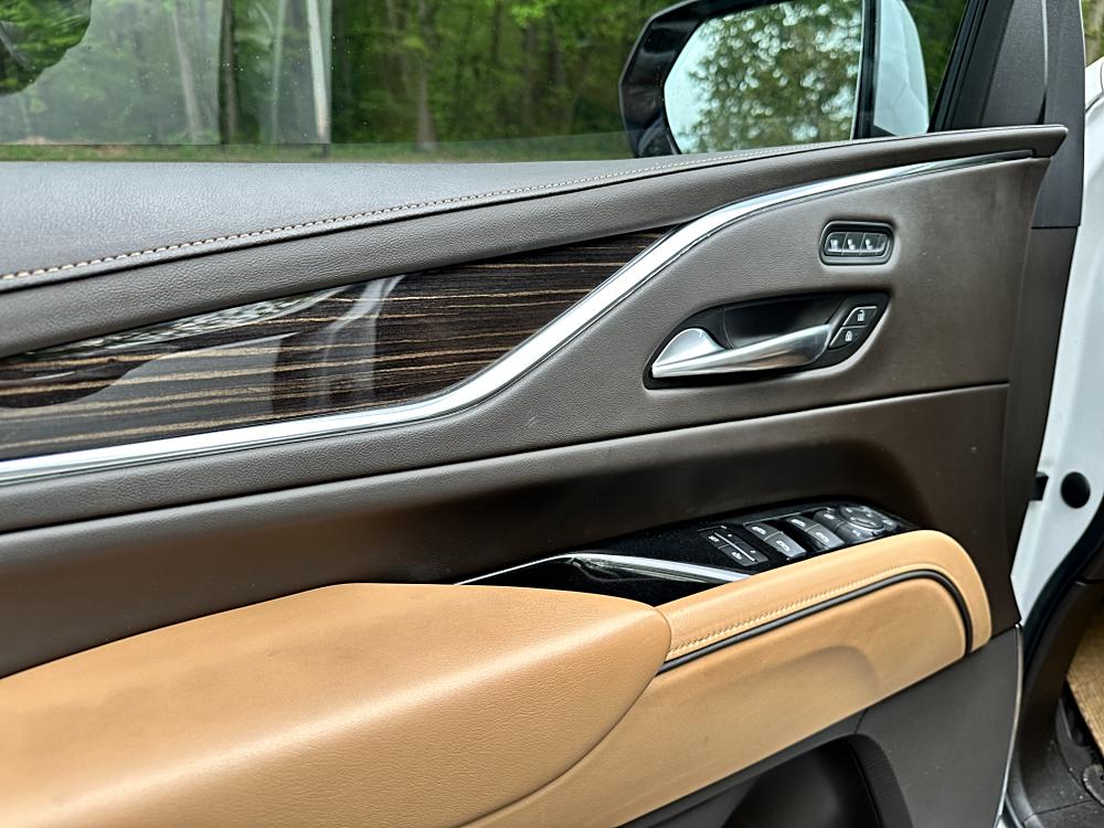 2022 Cadillac Escalade Premium Luxury - Photo 25