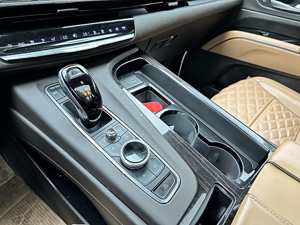 2022 Cadillac Escalade Premium Luxury - Photo 42