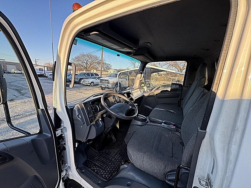 2020 Isuzu NPR HD - Photo 8