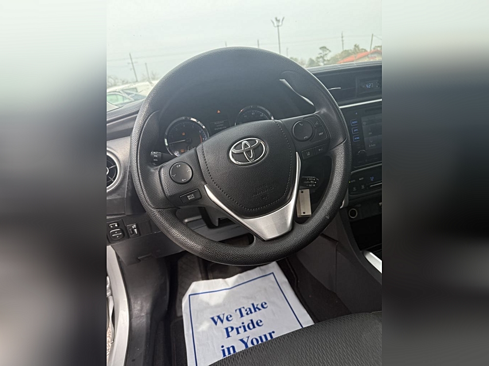 2019 Toyota Corolla LE - Photo 6