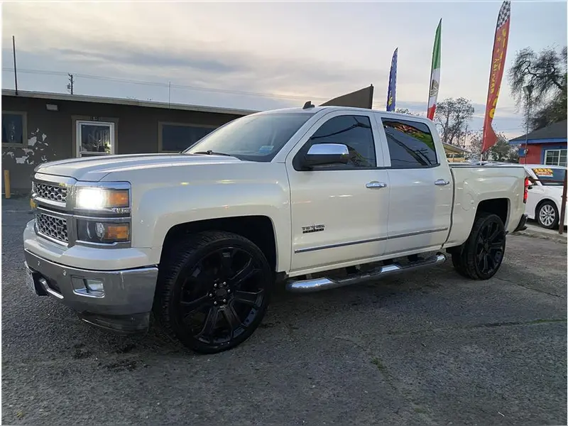 2017 Chevrolet Tahoe LT - Photo 10